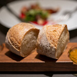 Restaurant OGATA - 2021.10 フランス産小麦粉の自家製バゲット