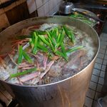 一条流がんこ総本家分家四谷荒木町 - 寸胴鍋にタップリのズワイガニ！