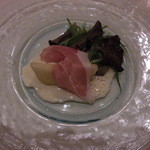 トラットリア・アルベロ - パルマ産生ハム　洋梨　パルミジャーノレッジャーノのソース