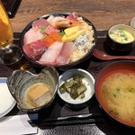 魚釜 - 海鮮丼