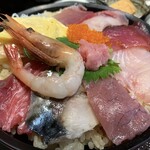 魚釜 - 海鮮丼