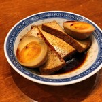 香港麺 新記 - 照りってます。