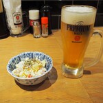 大衆酒肴スタンドさかば。 - ハム入りポテトサラダ ＆ 生ビール（プレモル）