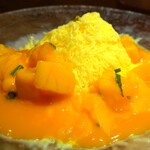 噛みたくないけど、食べたいの。 - ■カレーとセットのSnowShave
      ・沖縄県産マンゴーとココナッツのｽﾉｰｼｪｲﾌﾞ