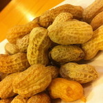 串カツかすうどん田中 - ゆで落花生