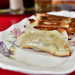 新珍味 - 焼ギョーザ@税込530円