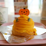 三星 - かぼちゃモンブラン 350円(2021年10月)