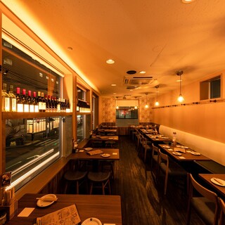 Spacious 2nd floor with 42 seats! Very popular at banquets and parties with a large number of people♪
