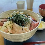 Meshidokoro Gussan - 海鮮丼