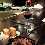 但馬屋 - (p≧▽≦q)タペーニャ　テンプラニーニョを注いで下さっています　