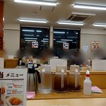 かつや - 店舗内観