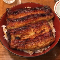 吉寅 - キャーーー大きめのが1尾！！！
                      
                      丼なのにまるで玉手箱ヽ(´o｀
                      
                      タレは少なめでお願いした。
                      
                      
                      