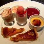 〆はスイーツ盛り合わせ