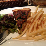 ワインバーレストランプチパリ - キッシュ