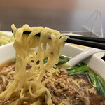 四川料理　昇龍 - この系統ではよく見かける麺ですね