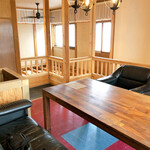 cafe 津別珈琲 - 2階のソファー席