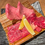 炭火焼肉 なかはら