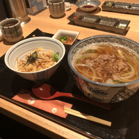 純和牛焼肉 無限亭。 - 