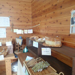 桜舎 - この日はパンがお買い得ミャった