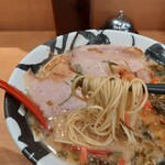 賀正軒 - 博多ラーメンのような細ストレート麺
