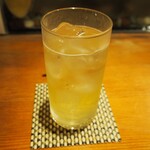 すし処 錦 - 外が暑いので冷たいお茶が美味しい