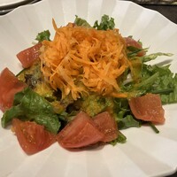 タンテ グラッツィェ - ベジタリアンなサラダ 人参ドレッシング