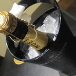 おんどる - モエ フルボトル 5800円 安っ！