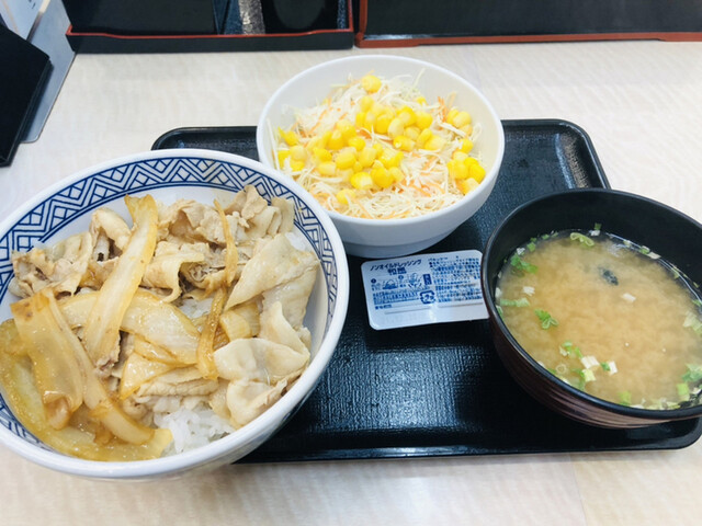 吉野家 下高井戸駅店の料理の写真