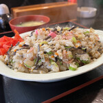 吉ひろ - やきめし650円　かなりのボリュームです！