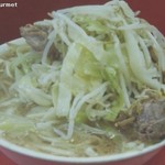 ぶたラーメン 「カラメニンニク」(700円) 2012/11