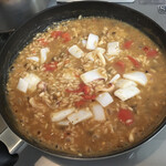 モイベーカリー - 白イカとトマトのリゾットを作る