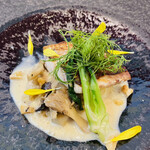 CIGOGNE - 魚料理　ディル(香草)と一緒に口に入れると不思議なハーモニー♪