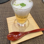 CIGOGNE - ビールに見える（笑）　甘いゼリーに酸味の効いた泡が絶妙にマッチして美味〜〜♬