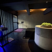 ヒカリヤ ニシ - 