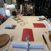 ヒカリヤ ニシ - 