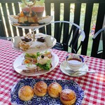 CHELSEA'S GARDEN CAFE