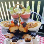 CHELSEA'S GARDEN CAFE