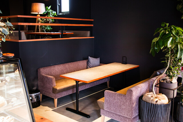 1Place cafe Konan photo 4