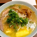 Takumi - 味噌ラーメン+チャーシュー+バター