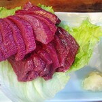 もつ焼 まるい - 馬刺し（ロースとヒレ）