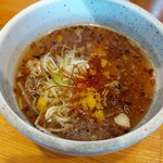 明石塩元帥 - 塩つけ麺の出汁、あっさりしていてめっちゃ好み！