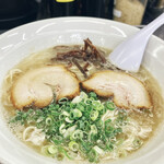 博多一番 - 豚骨ラーメン