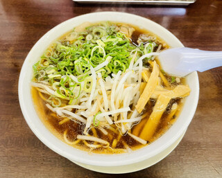 Takabashi Ramen - スープとメンマと焼豚が多め
