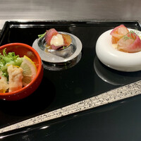 神戸牛 鉄板焼 リオ 大阪御堂筋店 - 鯵の南蛮漬け、牛のタタキ、ホタテとサーモンのカルパッチョ
