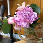 家庭料理 小川 - カーネーション？