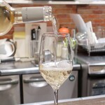 トリワイン ＰＩＫＯＳＨＨＨＵ - グラスワイン