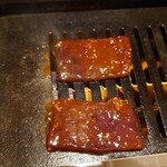 Tokachi Ha-Bu Gyuu Yakiniku Mommon - 