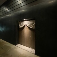 御料理 無窮 - ちょっとわかりづらい入り口