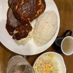 グラナダ - ランチメニュー　チーズハンバーグ定食800円