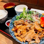 Imafuku Oumiya - ランチ♪【豚生姜焼き定食】　880円　(税込)